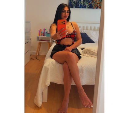Photos for Eliza sexy party girl 🥳😘07459460557