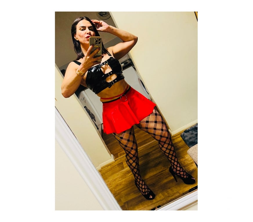 Escorts East London Highams Park - East London - Photos for GFE-MASSAGE -GYM GIRL-FOOT FETISH- DOMINANTION