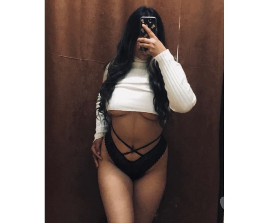 Escorts Barnet New Barnet - Barnet - Photos for ✨ Elegant Brunette • Exclusive Outcall New in town 💕