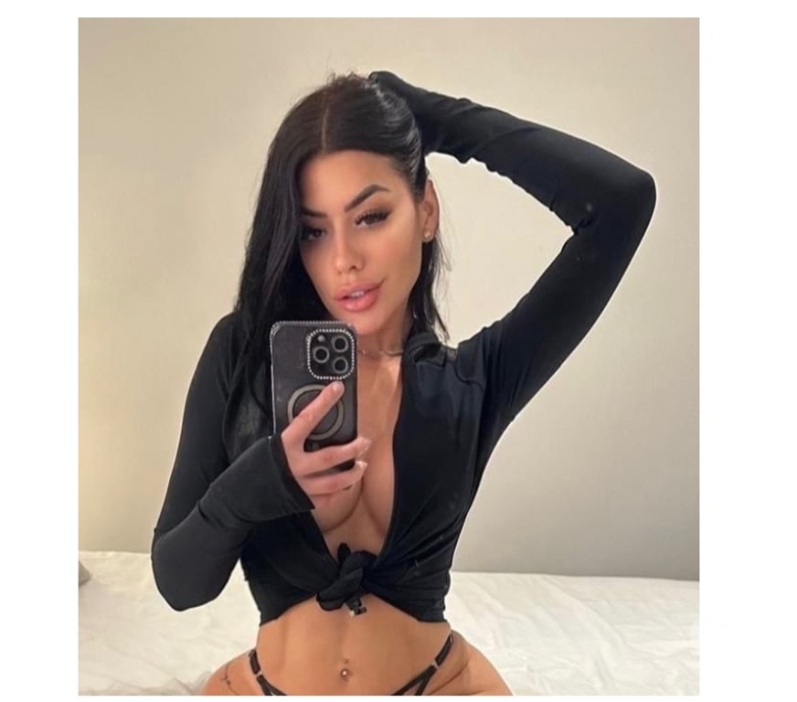 Escorts South West London Sutton - Photos for 🔥BELLA GAROTA GOSTOSA🫦FESTA🥂CLASSE SUPERIOR💯RE