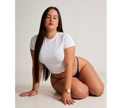 Escort Sutton Town Centre Sutton - Photos for 🔥 CURVY BOMBSHELL - SUTTON SM1🔥