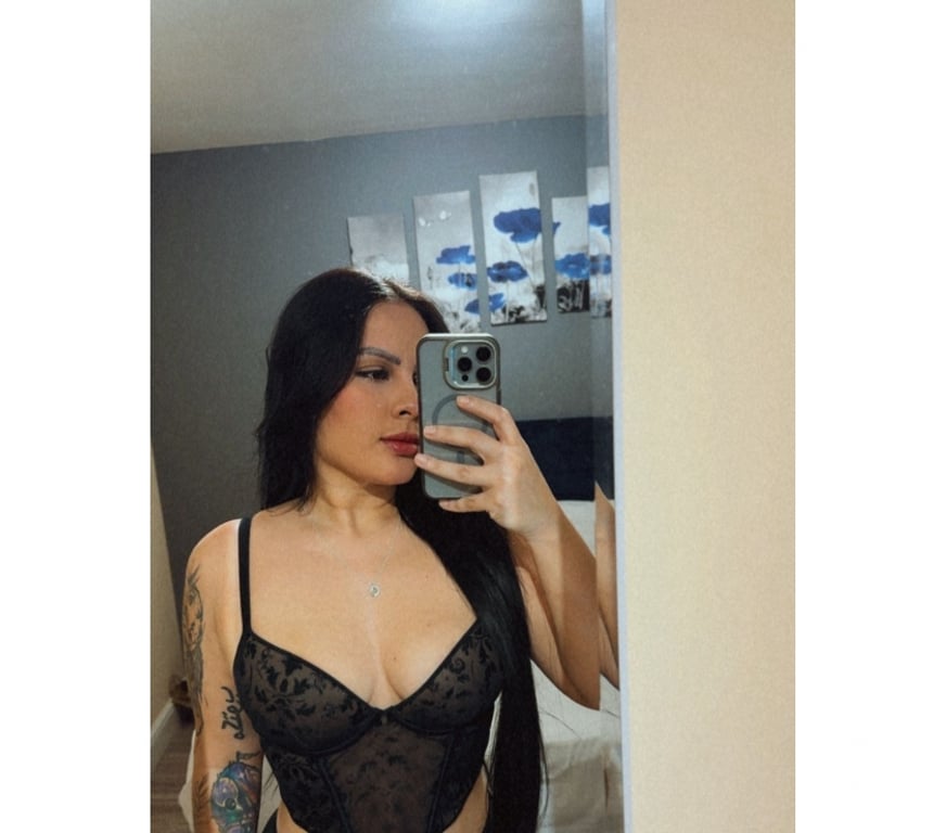 Escorts North West London Hendon Central - North West London - Photos for Stunning unforgettable student ^Rose🌹NW4