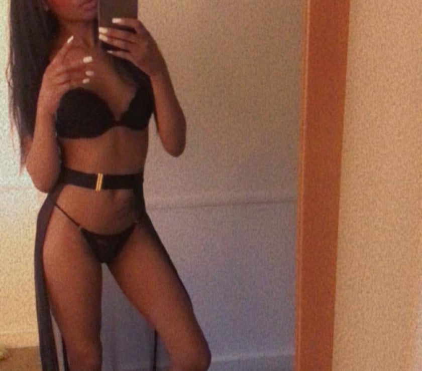 Escorts Walthamstow Village East London - Photos for VALENTINA ROSE OUTCALLS ONLY !!