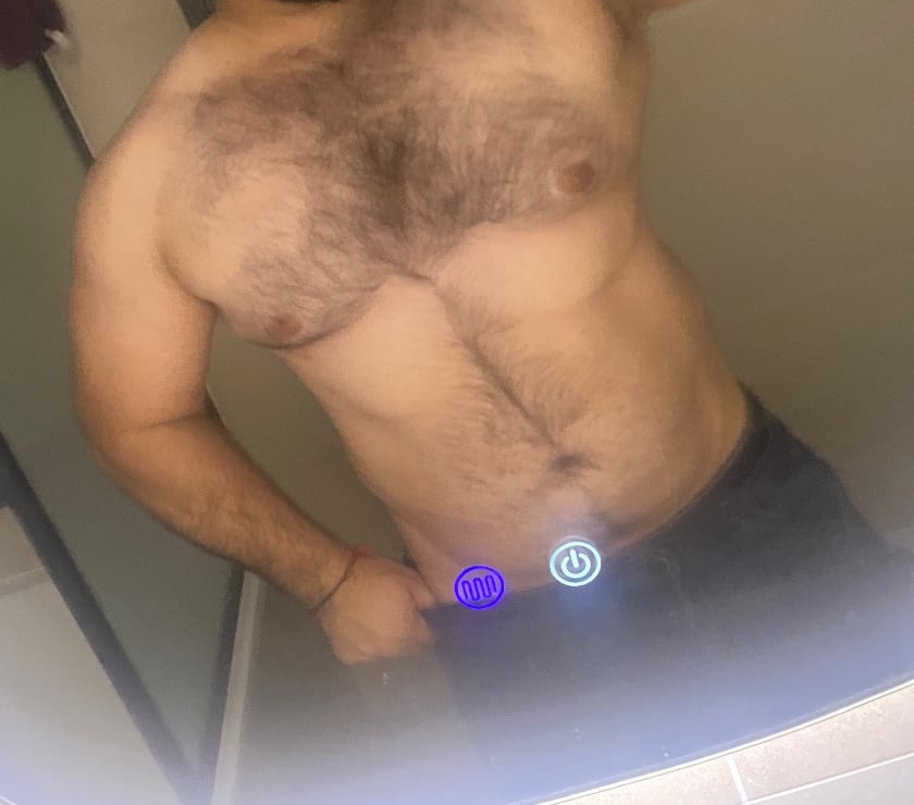 Photos for Muscle beefy man 🍆🍆 with big surprises