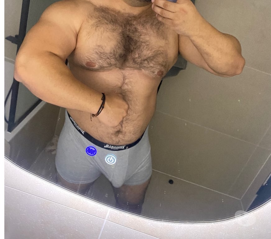 Gay massage West London Hammersmith - West London - Photos for Big hairy masseur