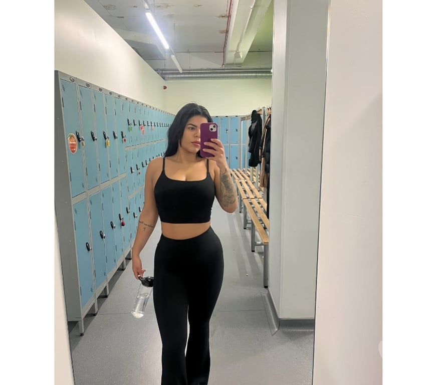 Escorts North West London Hendon Central Station - North West London - Photos for 💖Sophisticated Companion – Discreet & Unforgettable ✨