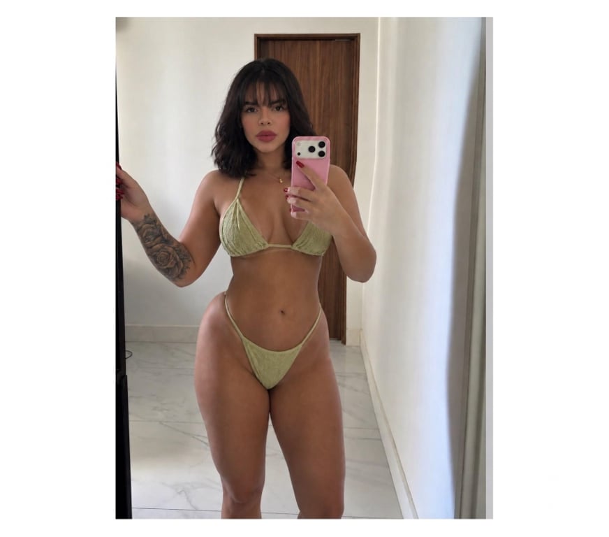 Escorts North West London Hendon Central Station - North West London - Photos for 💖Sophisticated Companion – Discreet & Unforgettable ✨