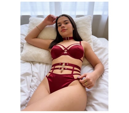 Escorts and Massages Hendon Central Station North West London - Photos for ✨ SEXY BRUNETTE DOLL IN HENDON NW4 ✨