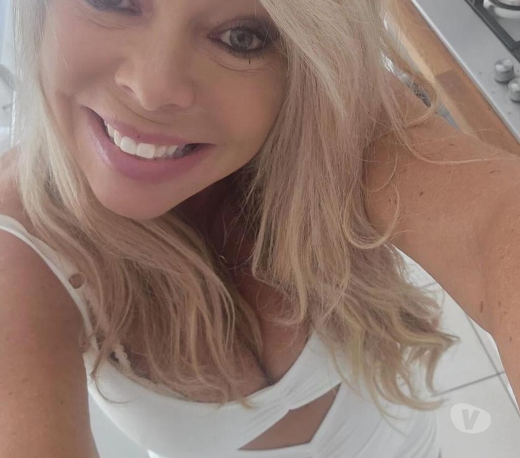 Escorts Buckinghamshire High Wycombe - Buckinghamshire - Photos for Lia......Mature escort and massage services