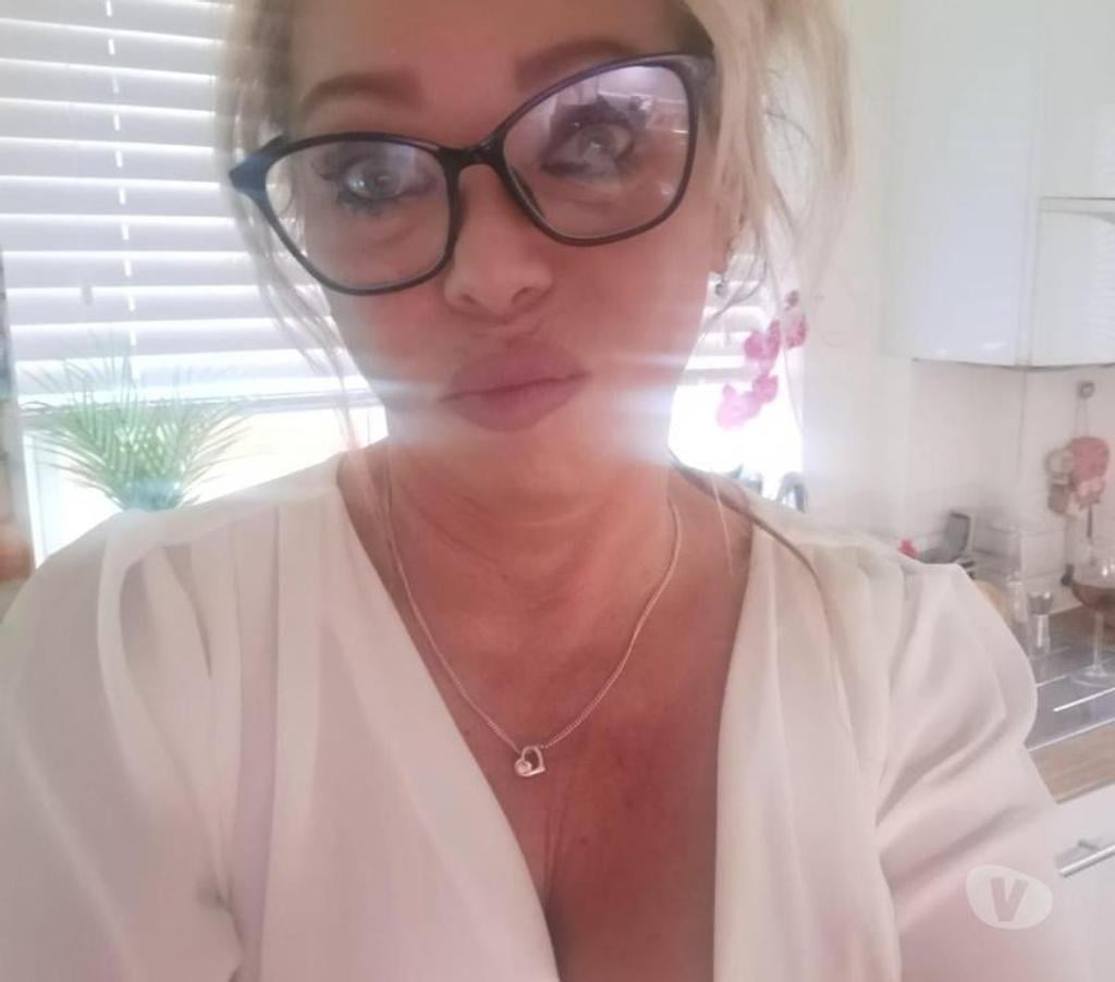 Escorts Buckinghamshire High Wycombe - Buckinghamshire - Photos for Lia......Mature escort and massage services