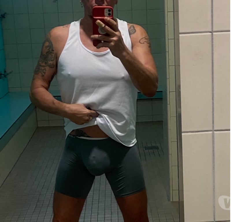  Gay massage Central London Holborn - Central London - Photos for HUNG ESCORT MASSEUR