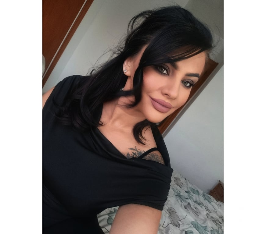 Adult Entertainment Oxfordshire Oxford - Photos for 07591263338. Northern British brunette. WhatsApp me 😚