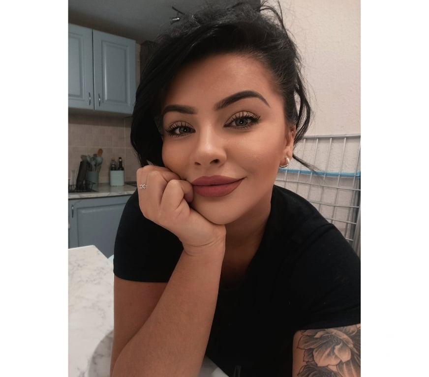 Adult Entertainment Oxfordshire Oxford - Photos for 07591263338. Northern British brunette. WhatsApp me 😚