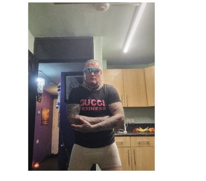 naughty dating Gilstead Bradford - Photos for MATURE MAN OFFERING NAUGHTY ADULT FUN