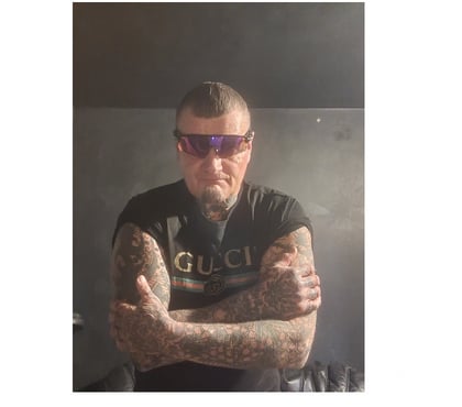 naughty dating Gilstead Bradford - Photos for MATURE MAN OFFERING NAUGHTY ADULT FUN