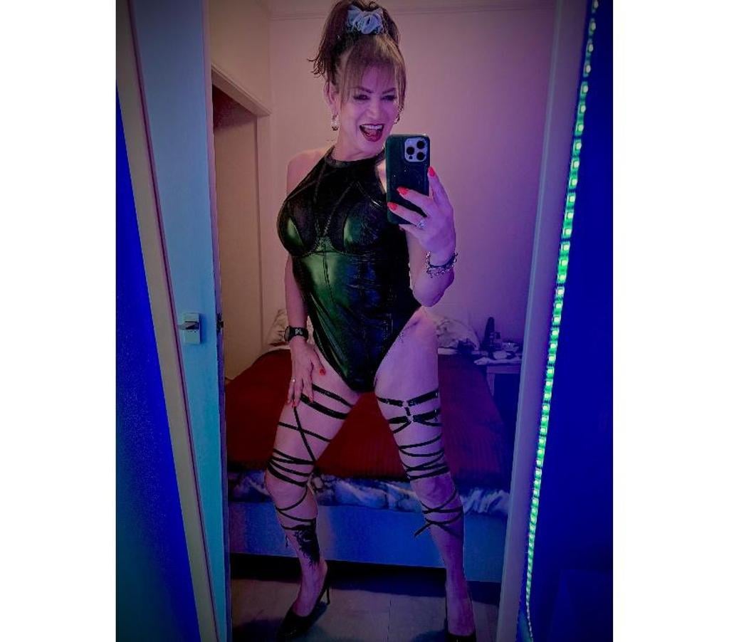 Escorts South East London Croydon - Photos for TRANS ERIKA HOT COLOMBIAN SM6🔥HIT ME UP BOY’S☎️