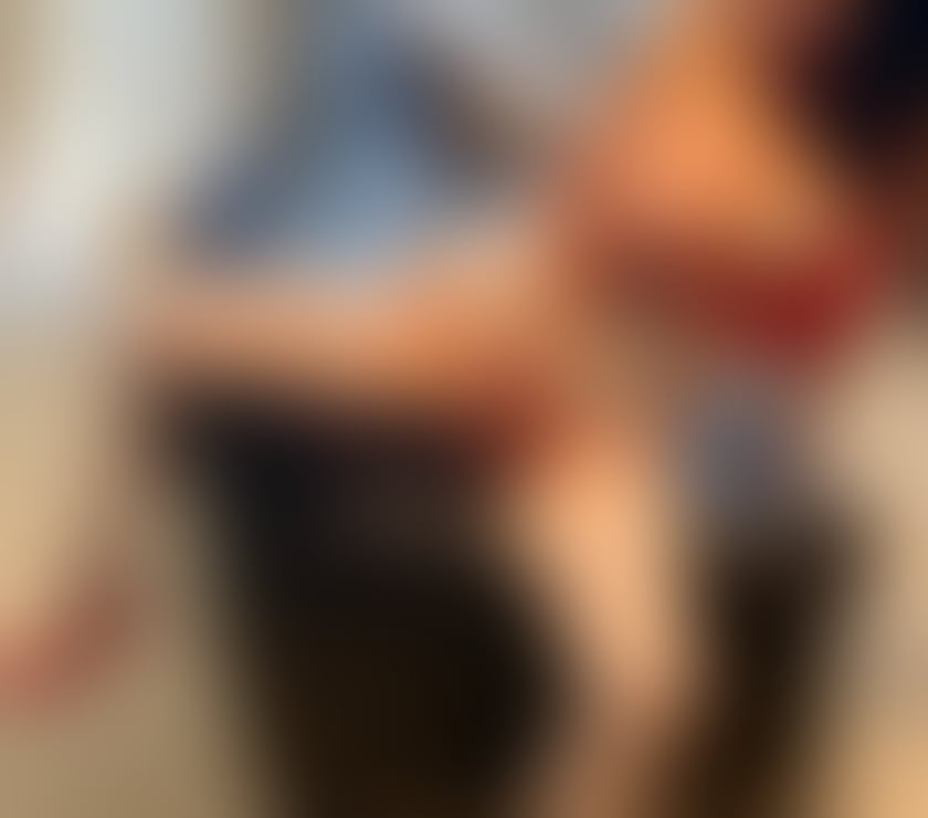 Escorts Slough Langley - Slough - Photos for British sexy busty milf visiting for1 WK ONLY CASH OR CARD