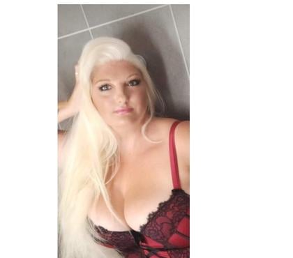 Escorts and Massages Romford Havering - Photos for Big busty blonde looking for some hot steamy fun 💋