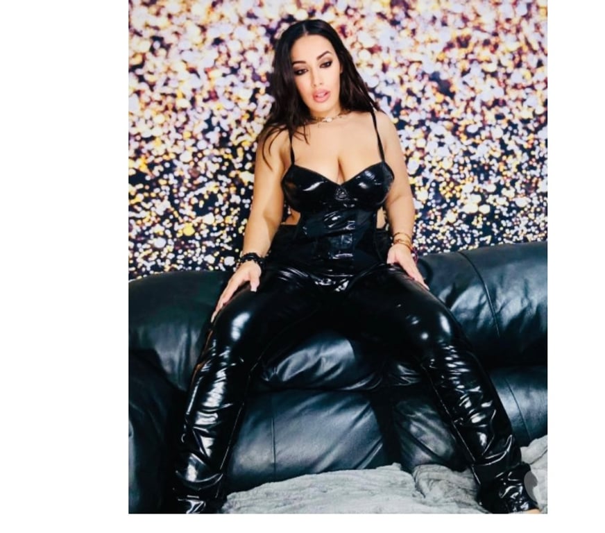 Escorts Hertfordshire St. Albans - Photos for mistress's domination Selena's