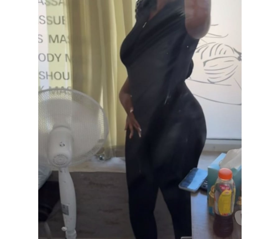 Escorts Leicestershire Leicester - Photos for Massage Therapist black