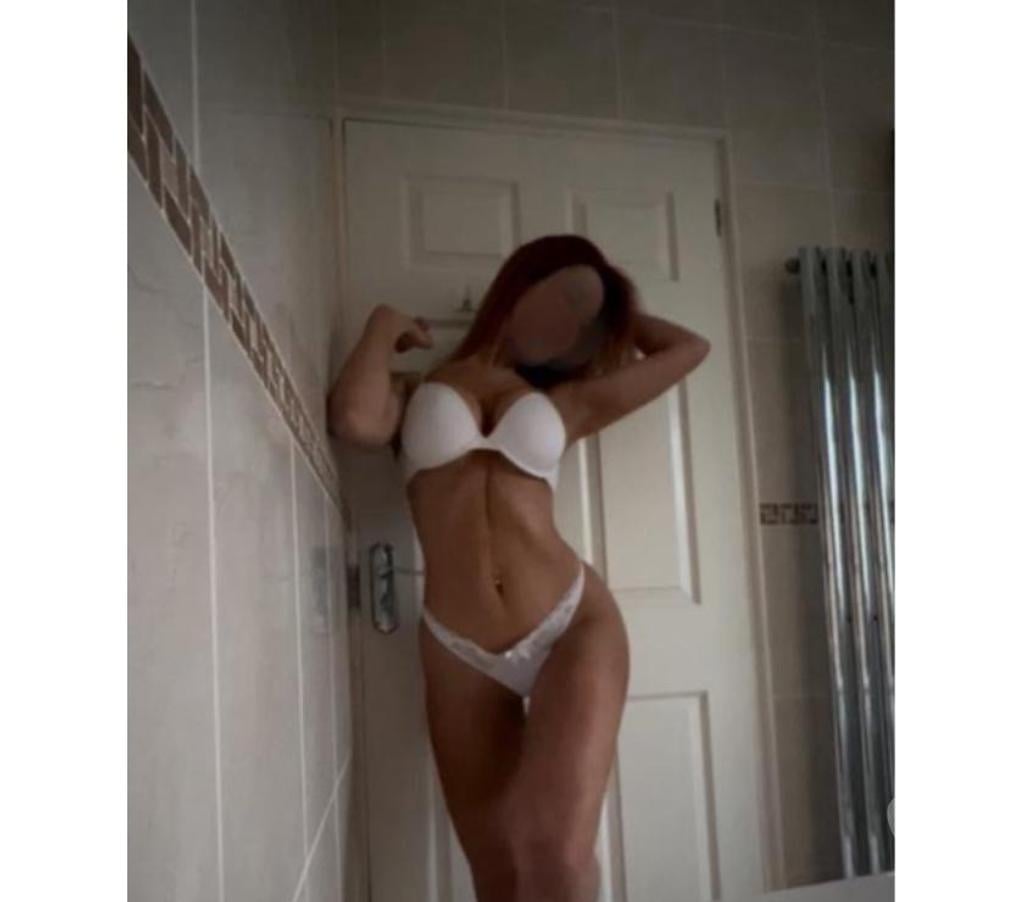 Escorts Surrey Epsom and Ewell - Photos for * Luxury * Discreet * Sensual * Hot Oil Massage *