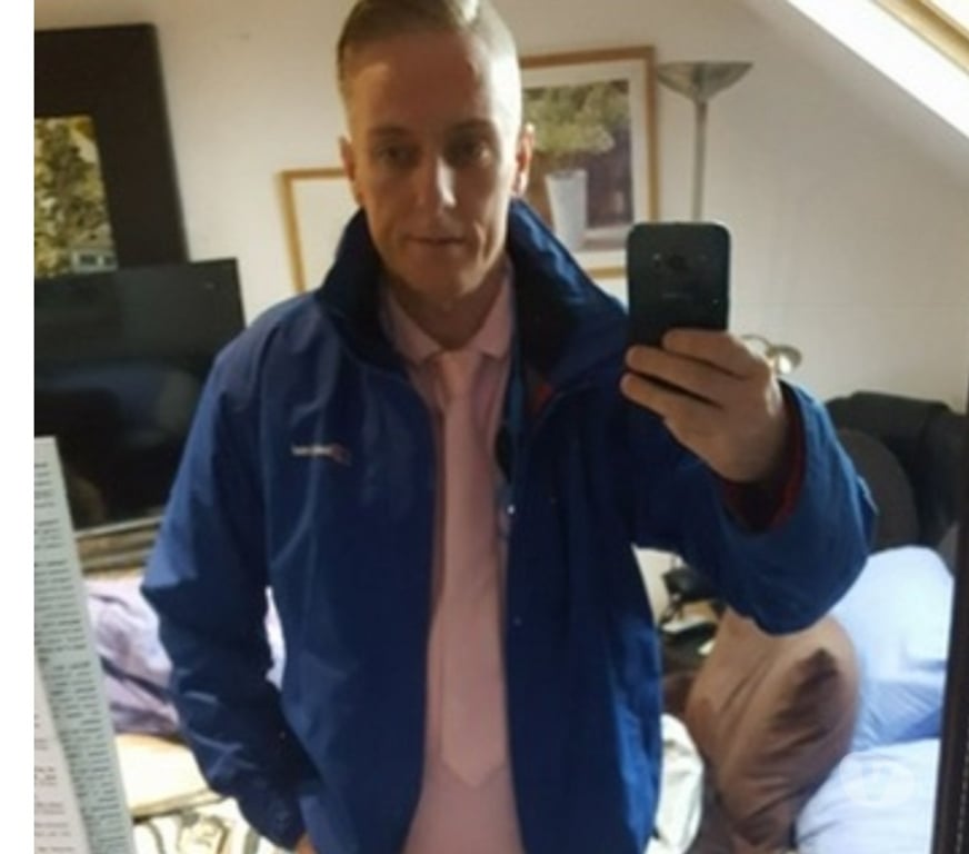 Gay massage West Yorkshire Bradford - Photos for MatureDiscreteGuy