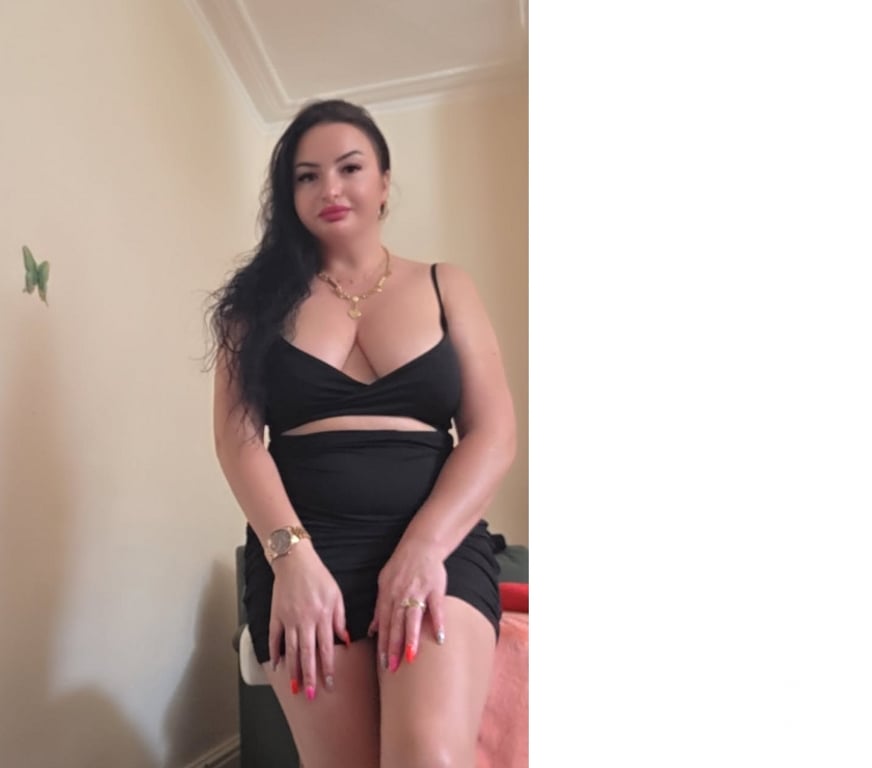 Escorts West Yorkshire Leeds - Photos for Massage Swedish deep tissue Jennifer 💆‍♂️