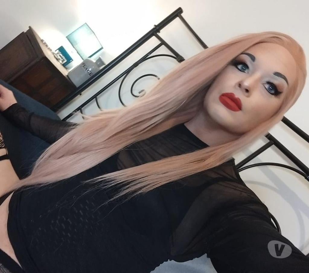 Trans Escorts Essex Colchester - Photos for English T-girl.