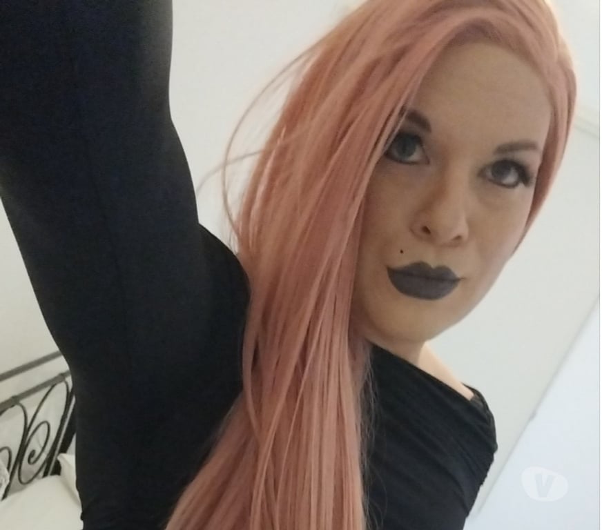 Trans Escorts Essex Colchester - Photos for English T-girl.