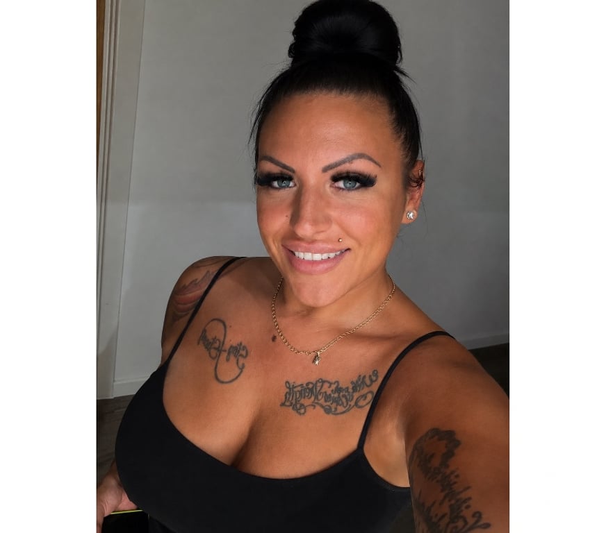 Escorts Merseyside Saint Helens - Photos for Nice relaxing Massage ,Tantrick , Lingam , Hot Massaga oil