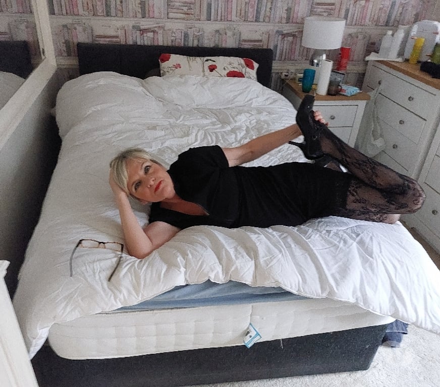 Escorts West Yorkshire Leeds - Photos for Bellas private house