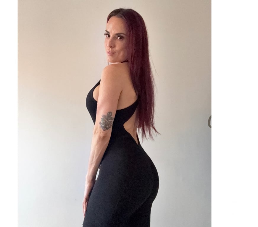 Escorts Kent Dover - Photos for _ Sexy Alice 🌸🍑🥂