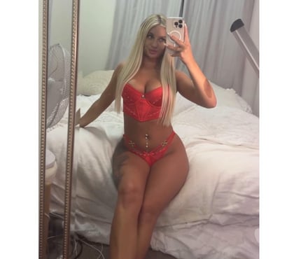 Photos for ❤️‍🔥PARTY GIRL🍾🥂NEW GIRL IN TOWN😘