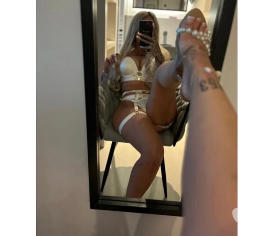 Escorts Surrey Elmbridge - Photos for Sweet but naughty new blondie🥵videocall verification!