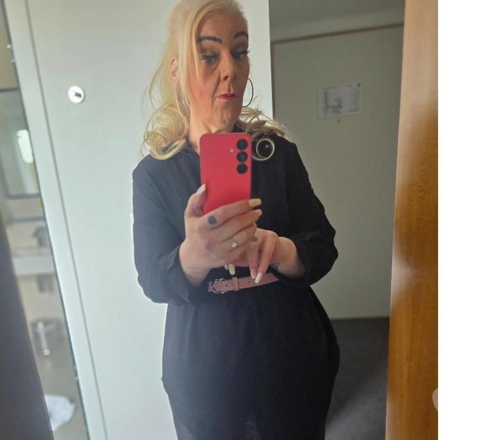 Escorts West Midlands Birmingham - Photos for SEXY 47 YR OLD MILF who will blow your mind