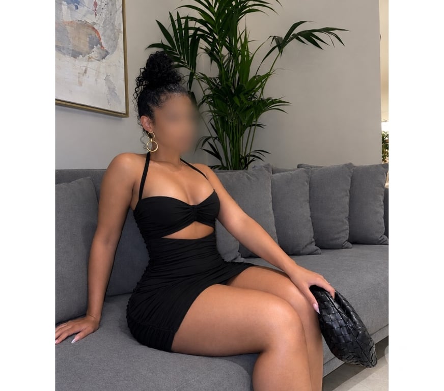 Escorts Bedfordshire Luton - Photos for ONE DAY ONLY! English girl