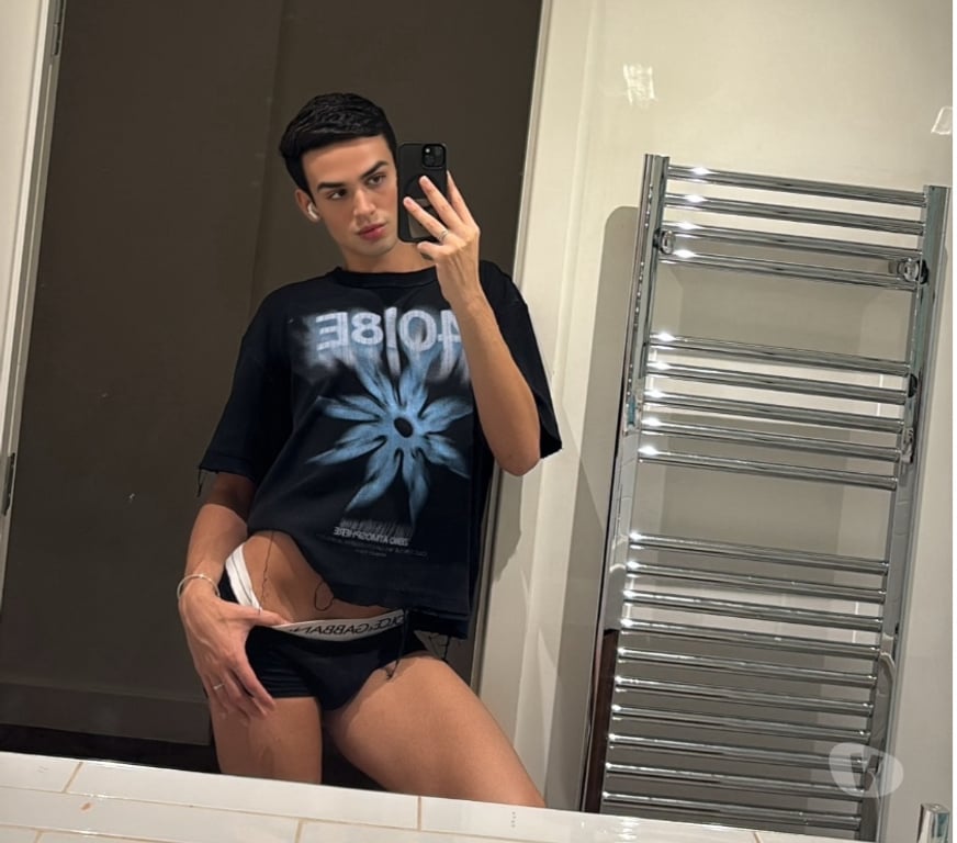  Gay massage East London Canary Wharf - East London - Photos for Pedro Young hot bottom 🍑🔥