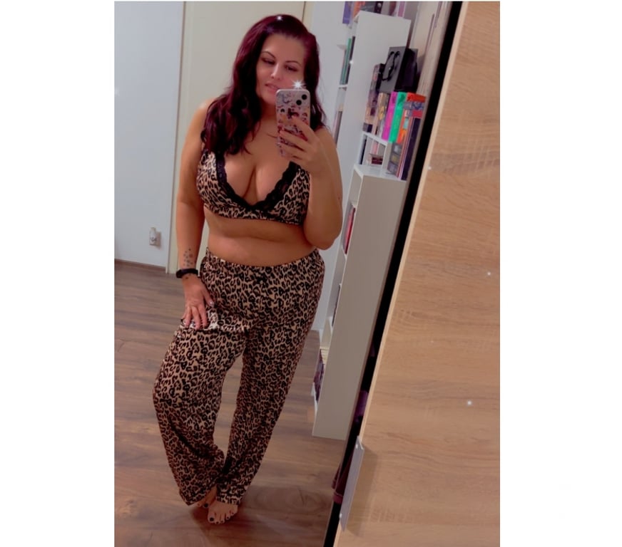 Escorts Buckinghamshire Milton Keynes - Photos for Busty Vicky for Fun in MK9 💥 BLOW&GO OWO+CIM 40£