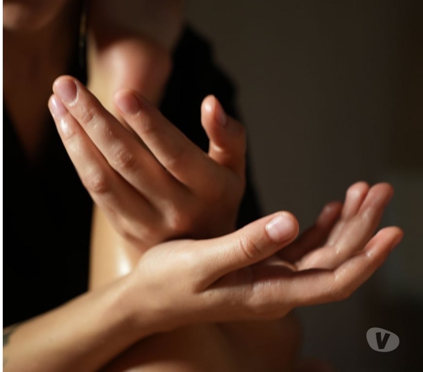 Escorts East London Bromley by Bow - East London - Photos for Timeless Relaxation!