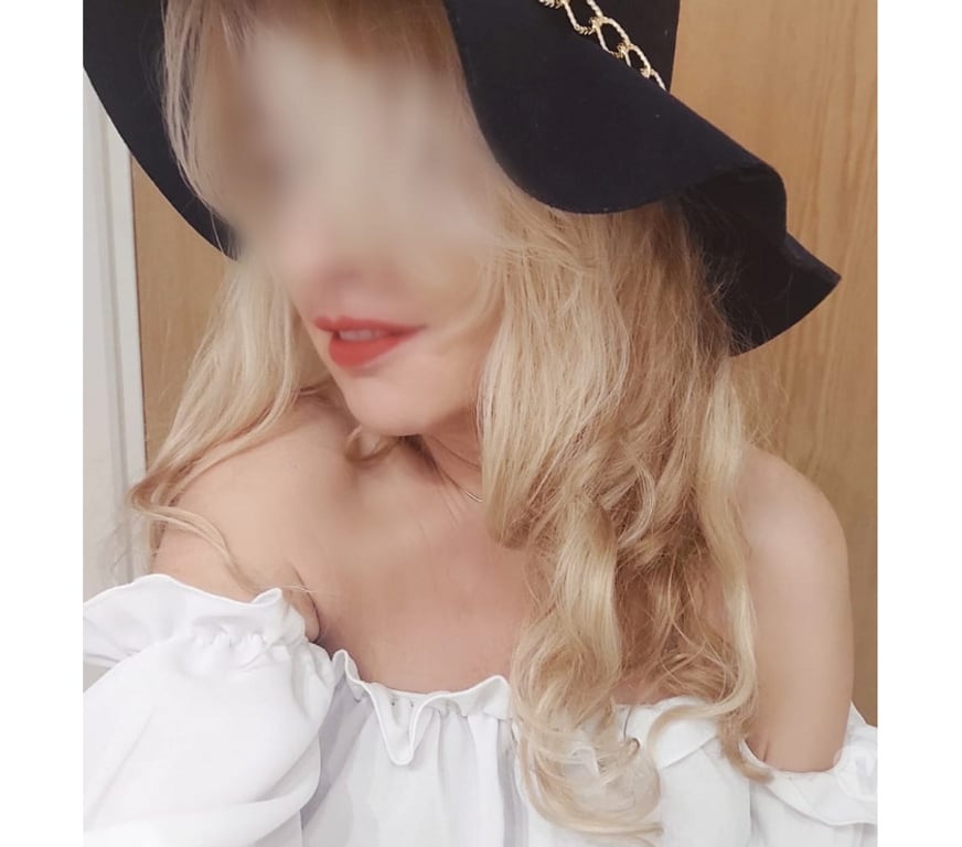 Escorts Hertfordshire Three Rivers - Photos for NEW NUMBER ! Massage by Mature Alice in Apsley