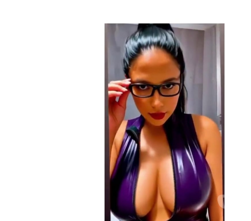 Escorts Hampshire Rushmoor - Photos for Mistress Meduza 4 day in tow