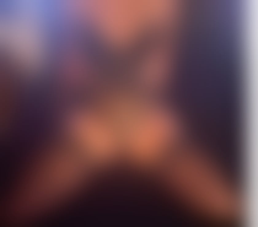 Escorts Merseyside Liverpool - Photos for Blondy busty or brunette busty Incall Outcall
