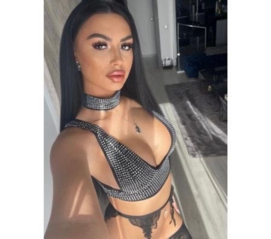 Escorts Leicestershire Leicester - Photos for Im Rebeka new here🫦good party🥂🥂OUTCALL