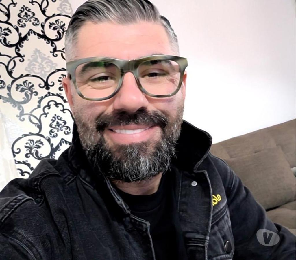 Escorts Norfolk Norwich - Photos for Male for Women Companion for Events & Social Engagements