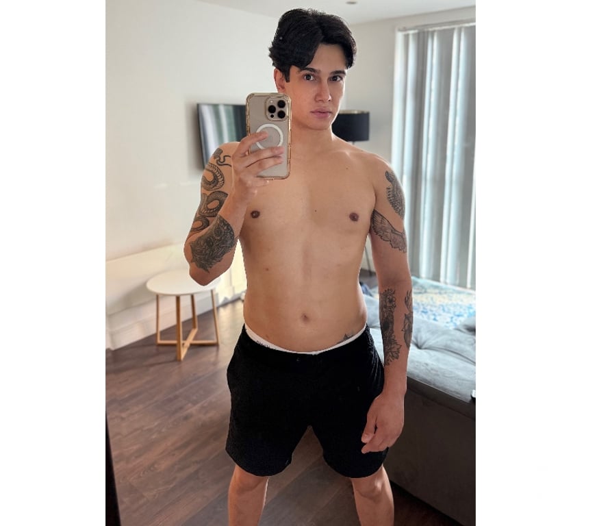  Gay massage West Sussex Mid Sussex - Photos for LUKAS XXL HOT VISITING CRAWLEY SOUTHGATE