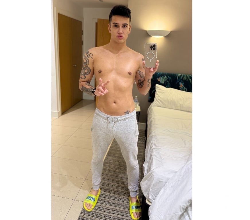  Gay massage Glasgow Glasgow City Centre - Glasgow - Photos for LUKAS XXL HOT VISITING GLASGOW THIS WEEK ONLY