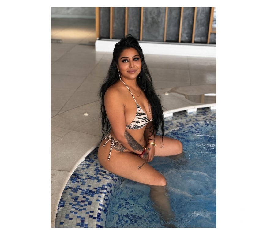 Escorts Renfrewshire Glasgow Airport - Renfrewshire - Photos for LATINA New Town in Outtcall Only