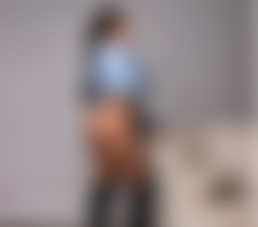 Escorts South West London Sutton - Photos for 💎 Classy & Curvy Brunette in Sutton 💎
