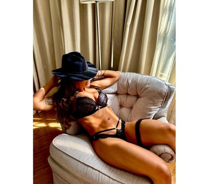 Escorts and Massages Sutton Town Centre Sutton - Photos for BIANCA💰CHEAP EXOTIC WOMAN 👅🔥