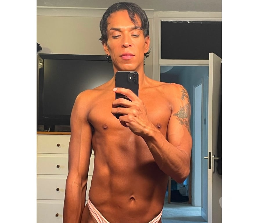 Escorts North London Palmers Green - North London - Photos for Smooth Latino BOTTOM For “Erotic Massage” And More